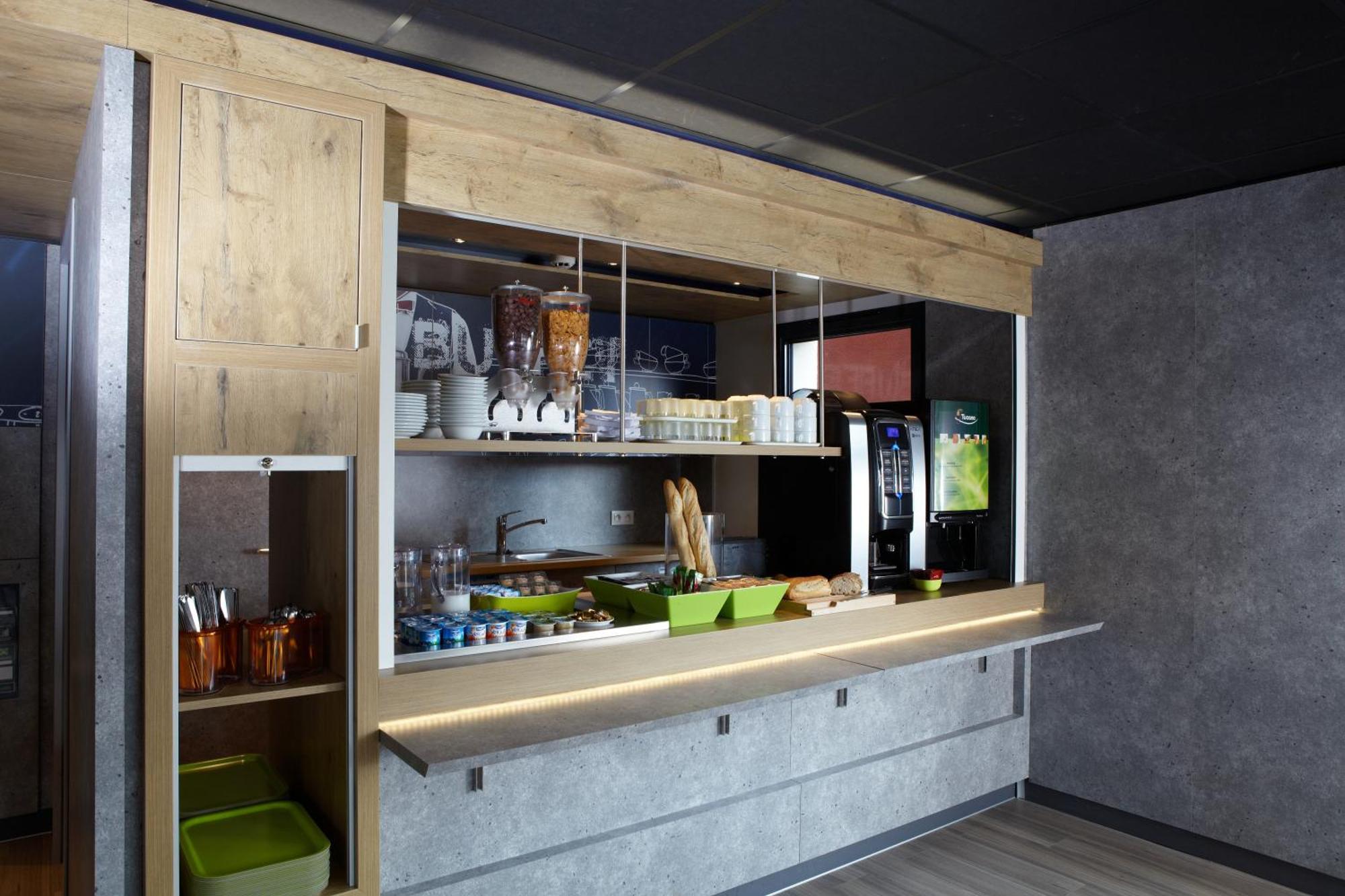 Ibis Budget Pontarlier Exteriör bild